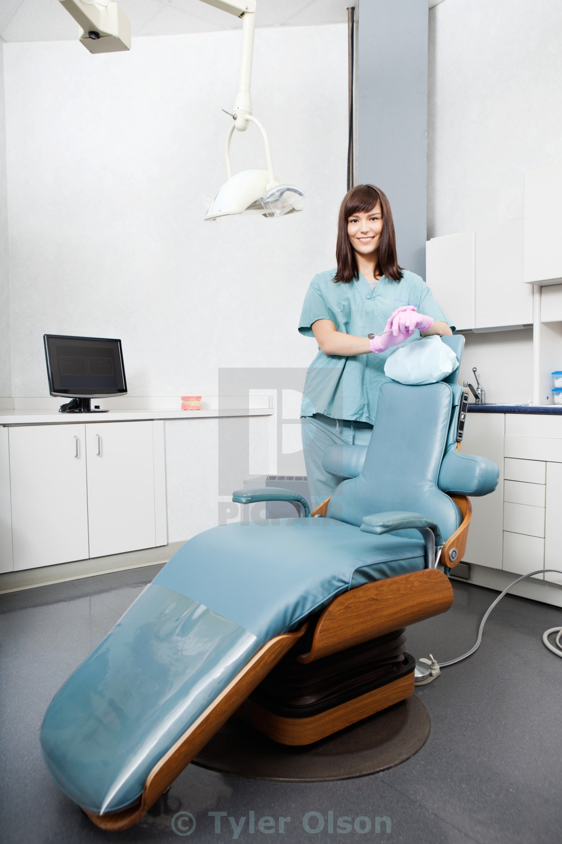 Кресло зубного врача